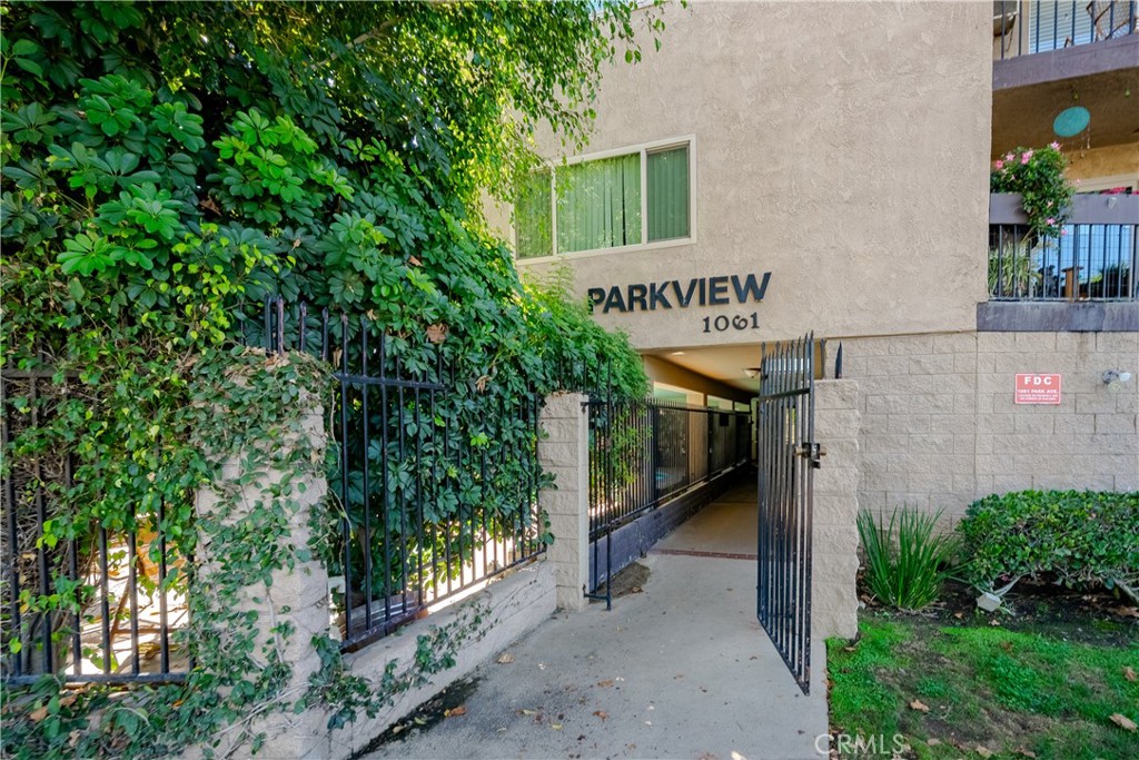 1061 Park Avenue 306 Property Photo 21
