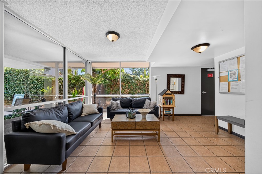 1061 Park Avenue 306 Property Photo 23