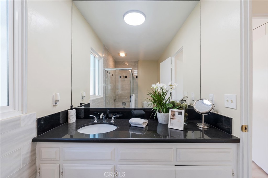 27945 Alvarez Drive Property Photo 22