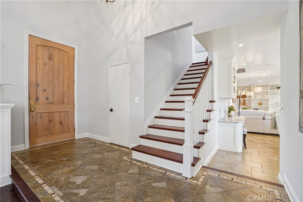 42 Kanan Road Property Photo 4