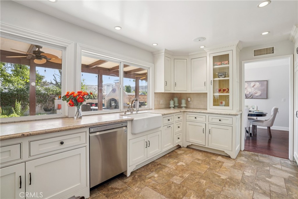 42 Kanan Road Property Photo 16