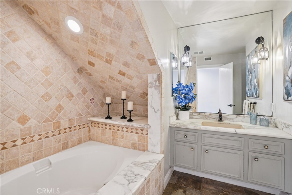 42 Kanan Road Property Photo 42