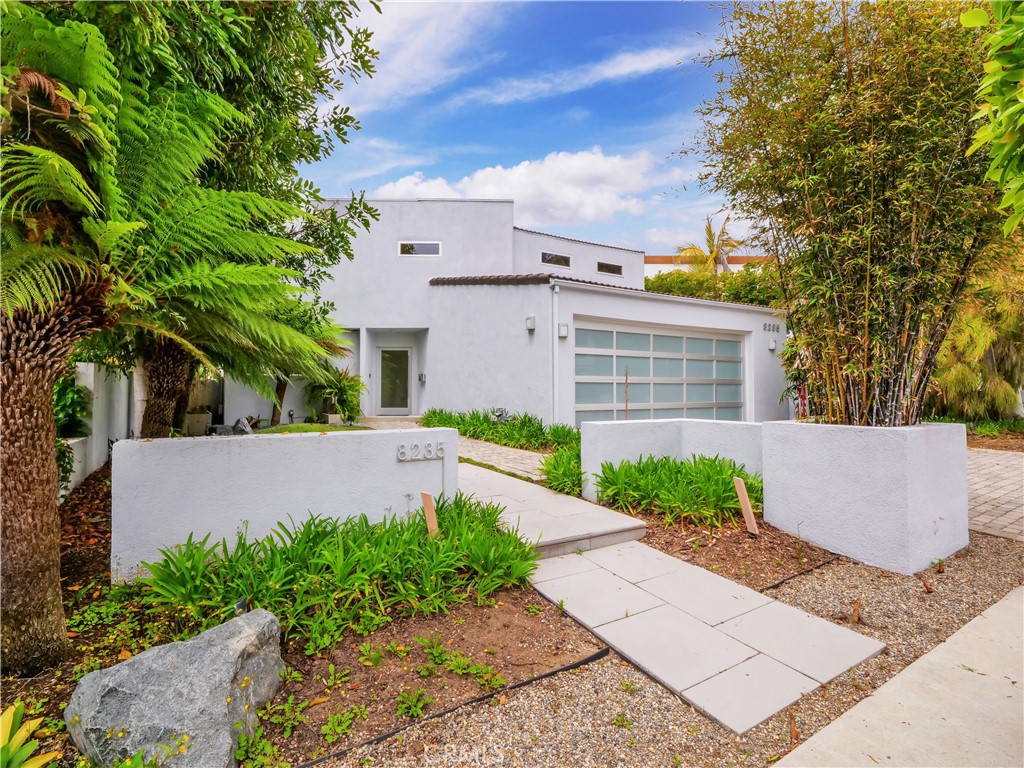 8235 Sunnysea Drive Property Photo 1