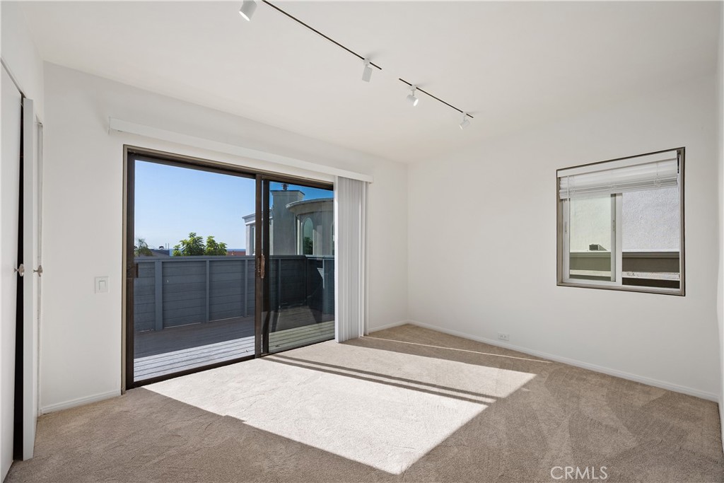 2513 Ozone Court Property Photo 10