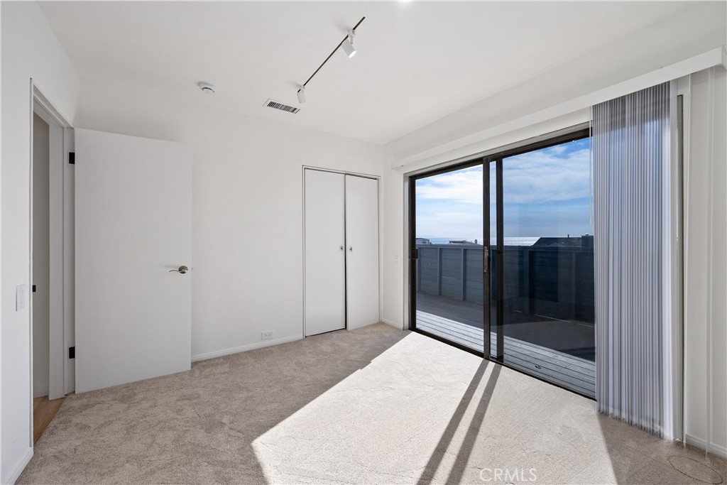 2513 Ozone Court Property Photo 12