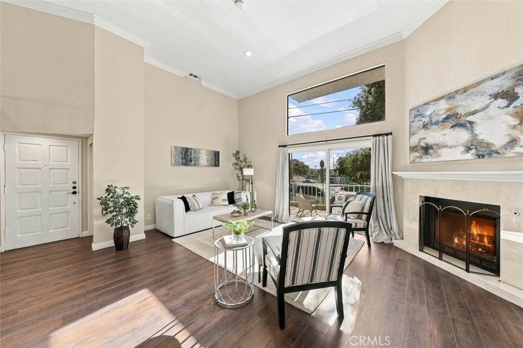 915 Diamond Street 1 Property Photo 1