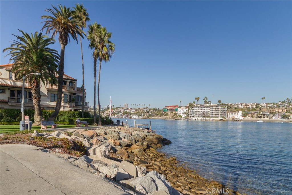 1905 E Balboa Boulevard Property Photo 24