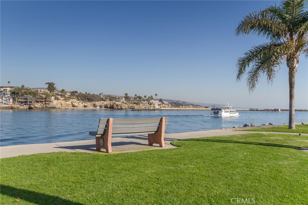 1905 E Balboa Boulevard Property Photo 25