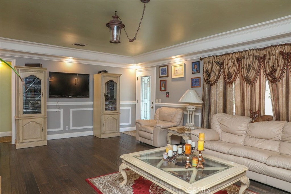 11421 Barclay Drive Property Photo 4