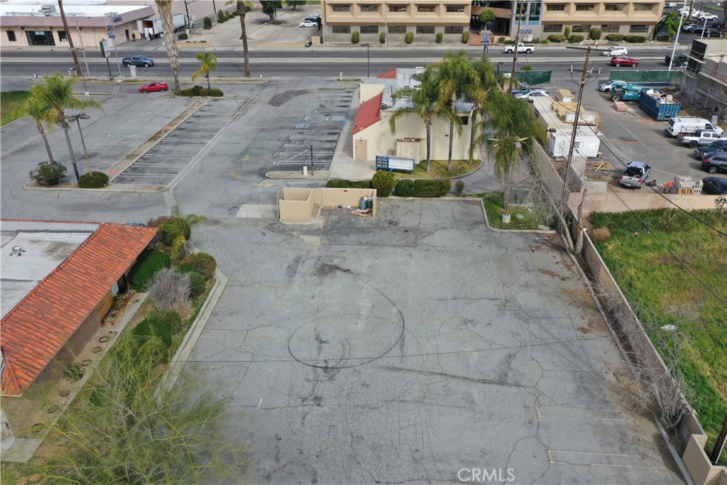1531 E Florida Avenue Property Photo 2