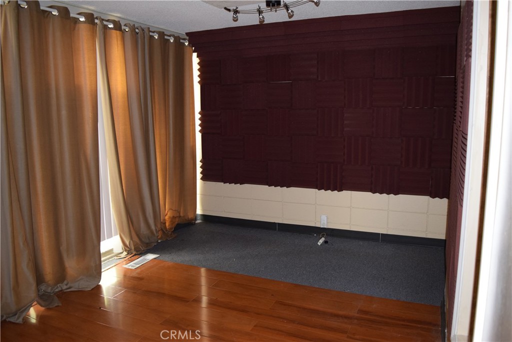 11035 Acacia Parkway 11035 Property Photo 7