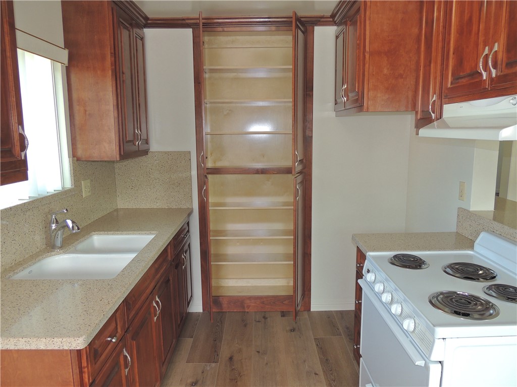 321 Gladys Avenue 4 Property Photo 11