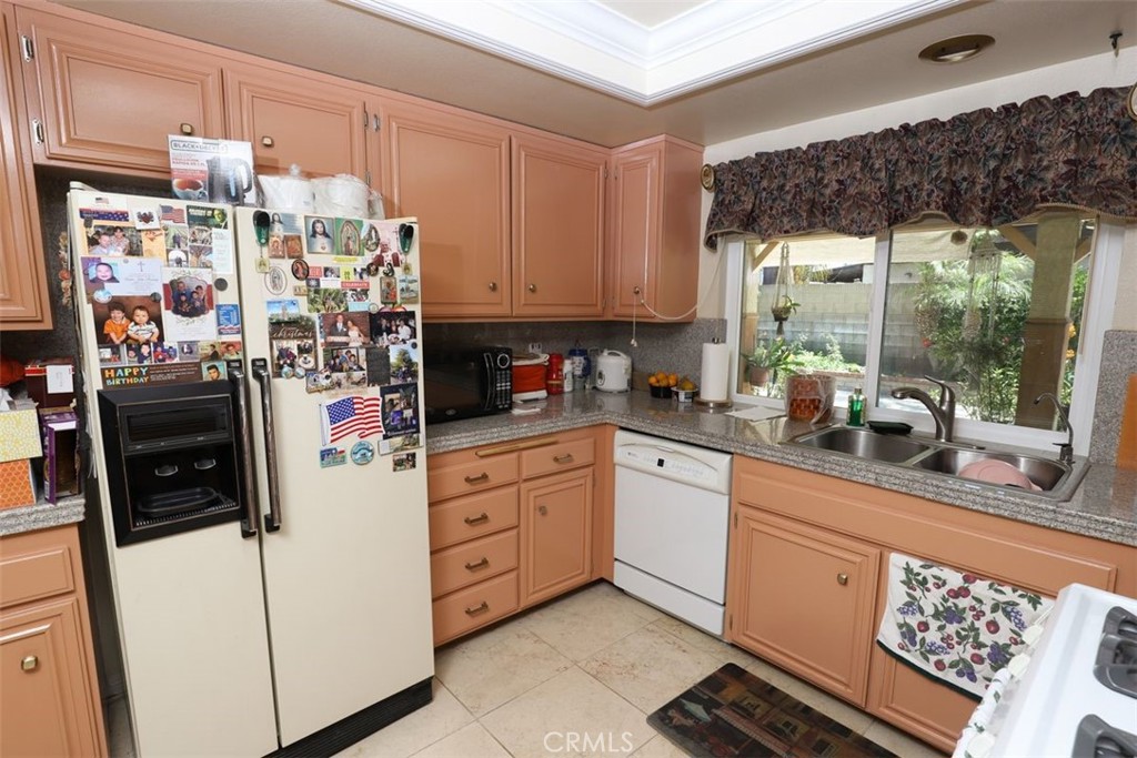 1150 N Brantford Street Property Photo 7