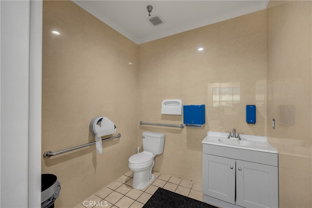 2650 E Alessandro Boulevard Property Photo 12