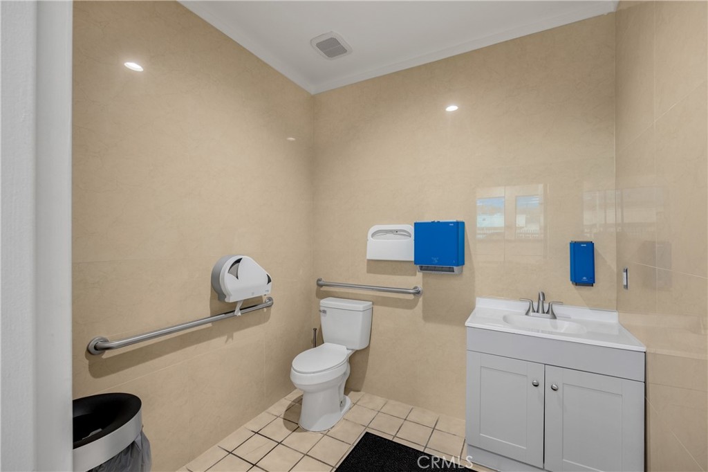 2650 E Alessandro Boulevard Property Photo 13