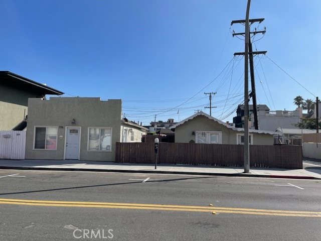 214 Walnut Avenue Property Photo 11