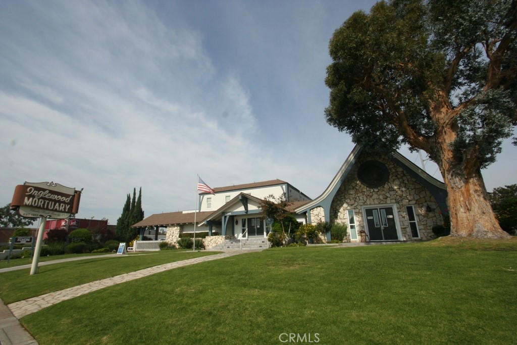 1206 Centinela Avenue Property Photo 2