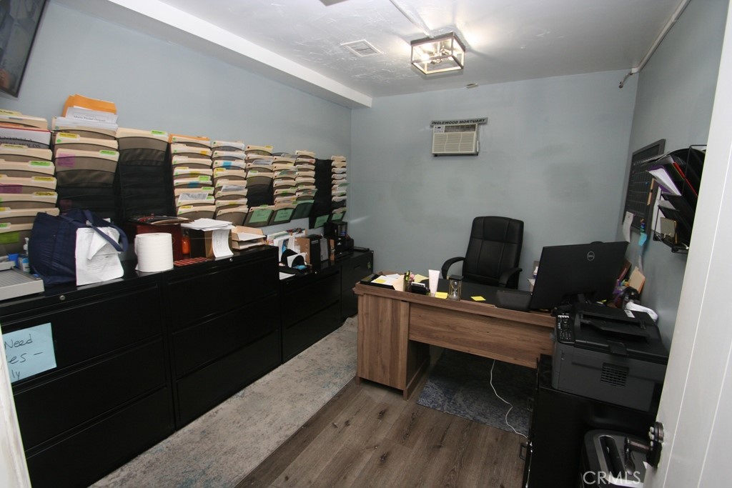 1206 Centinela Avenue Property Photo 16