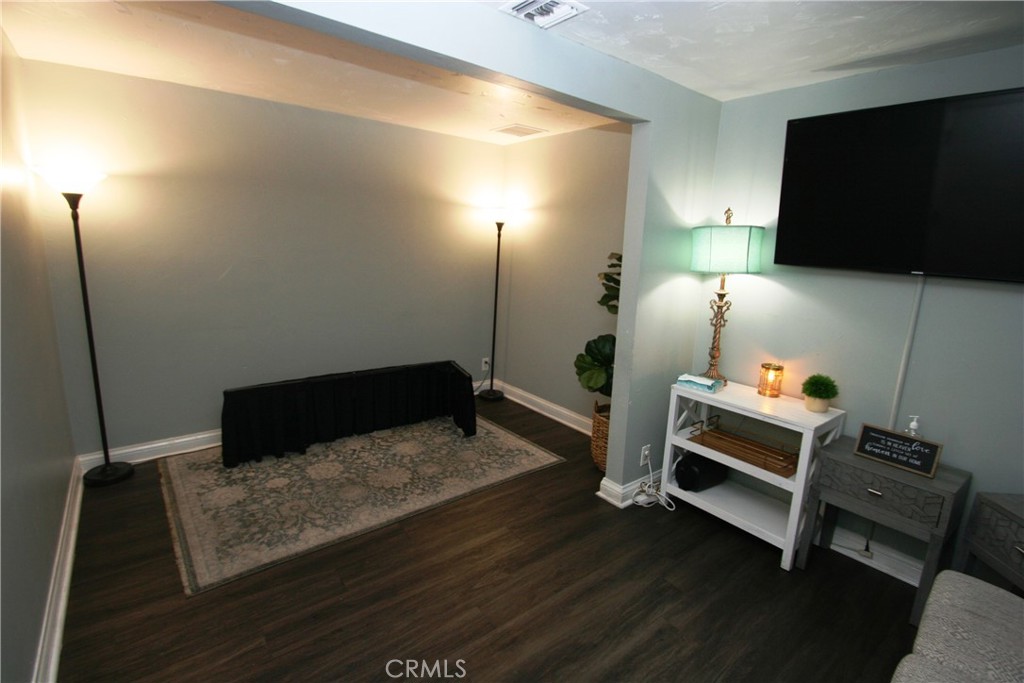 1206 Centinela Avenue Property Photo 18