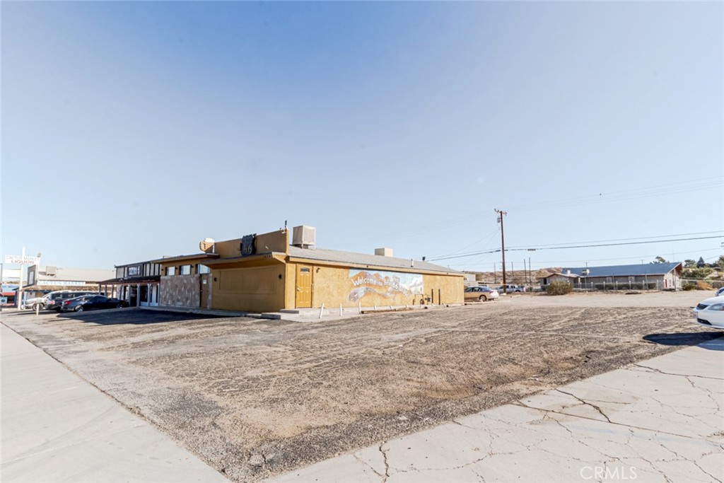 1624 W Main Street Property Photo 3