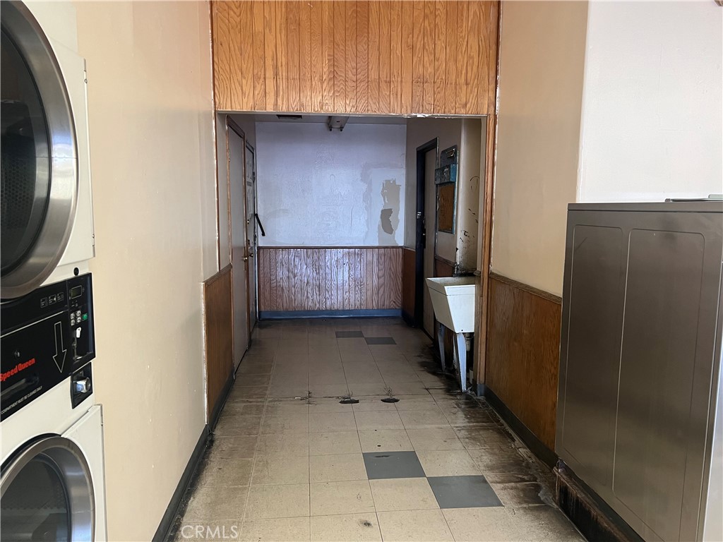 398 Baseline Street Property Photo 11