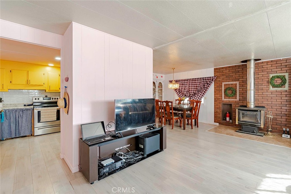3986 Chevoit Road Property Photo 7