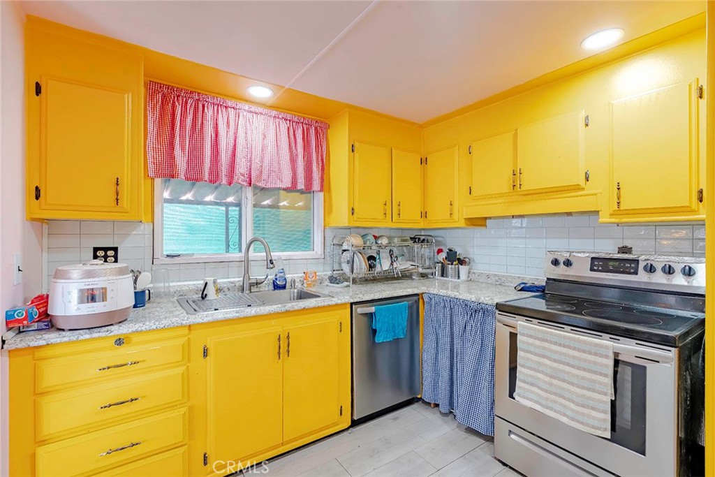 3986 Chevoit Road Property Photo 11