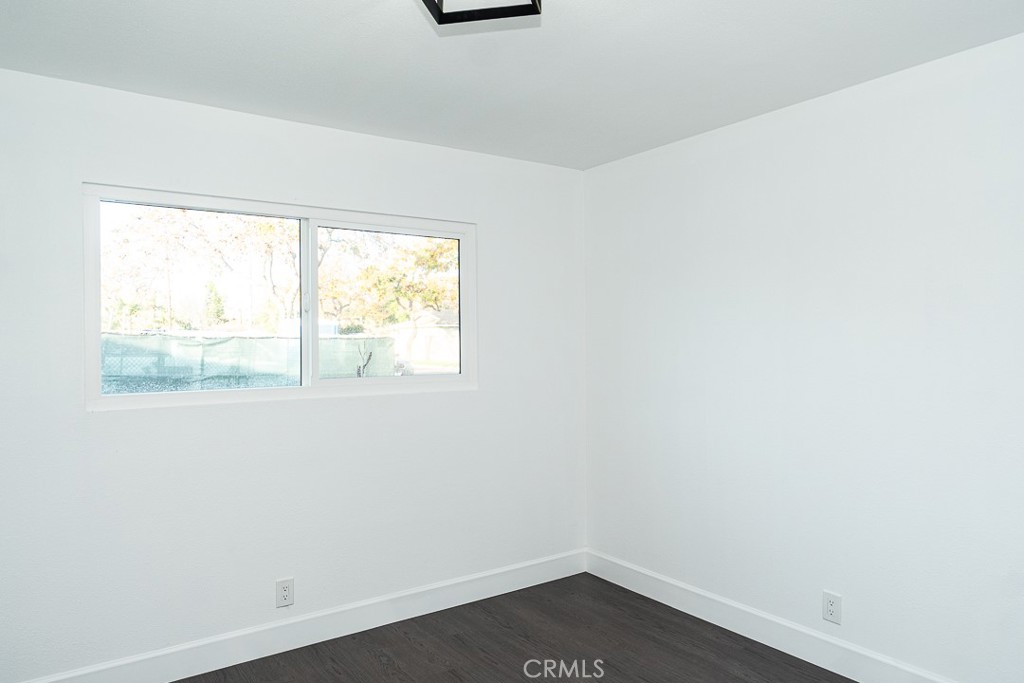 2141 S Vern Street Property Photo 6