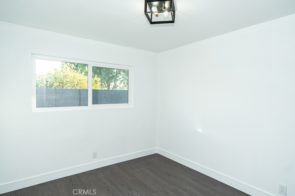 2141 S Vern Street Property Photo 8