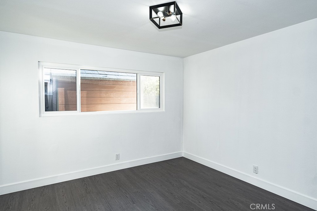 2141 S Vern Street Property Photo 9