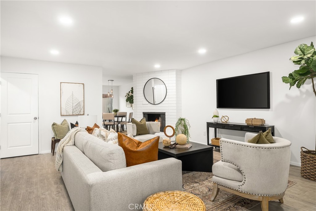 17952 Irvine Blvd Property Photo 1