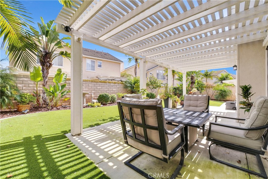 10 Waterside Cove Property Photo 45