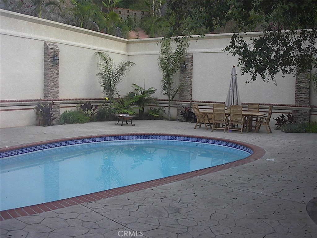 2124 Glen Ivy Drive Property Photo 12