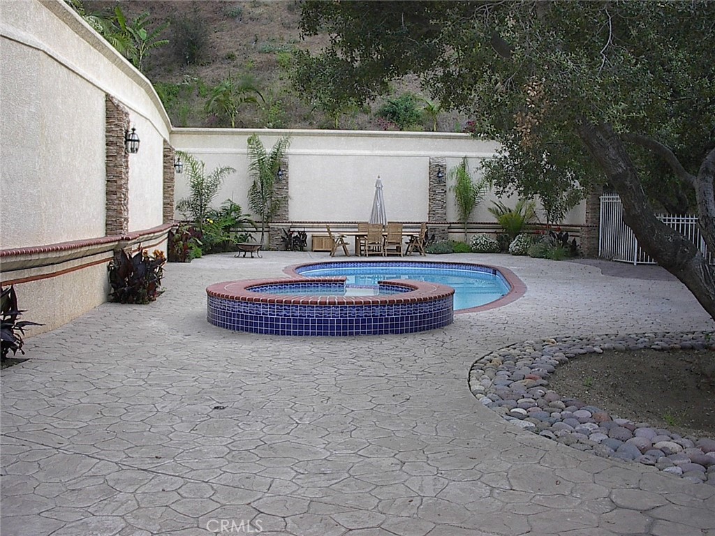 2124 Glen Ivy Drive Property Photo 28