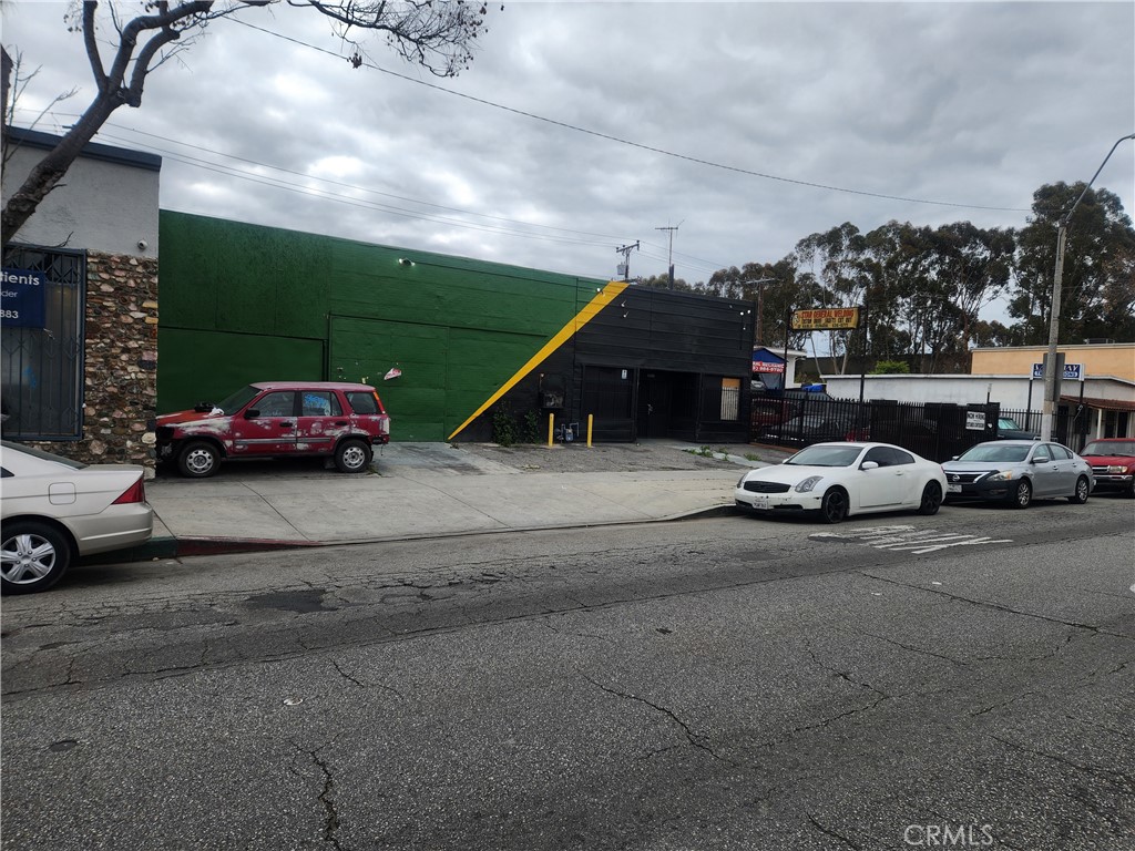 11688 Atlantic Avenue Property Photo 3