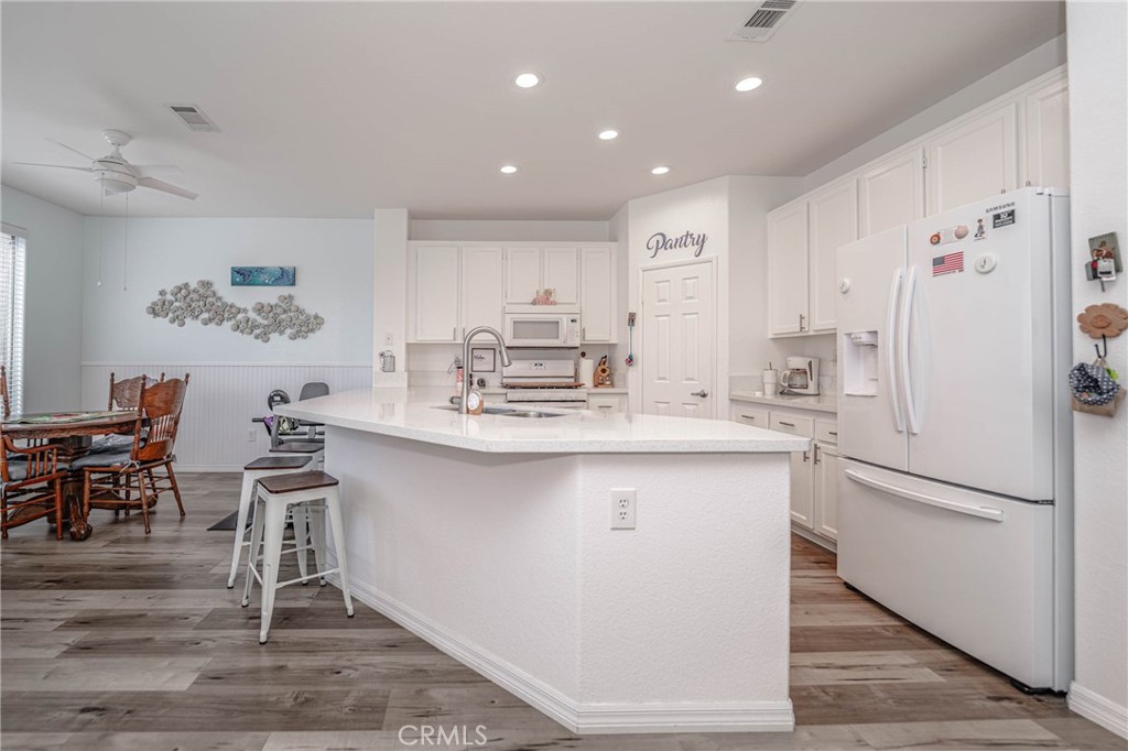 28929 Raintree Drive Property Photo 8