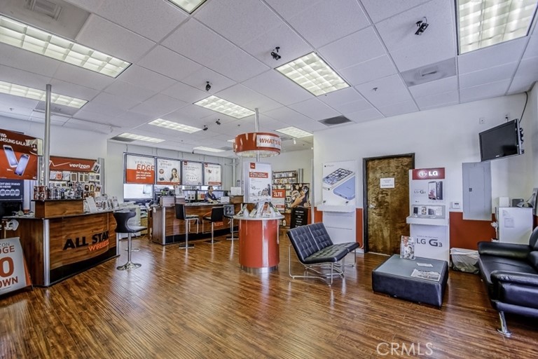 991 S Vermont Avenue 201 Property Photo 12