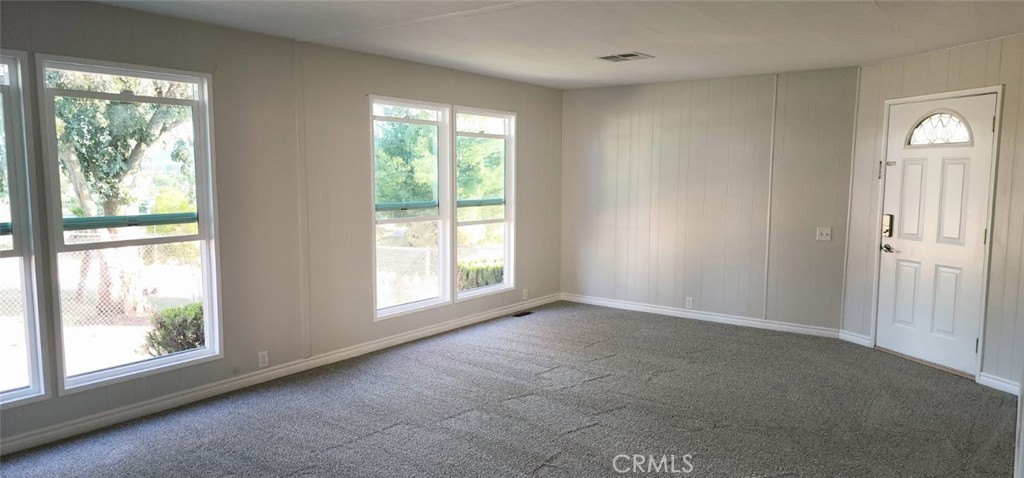 41435 Sycamore Avenue Property Photo 6