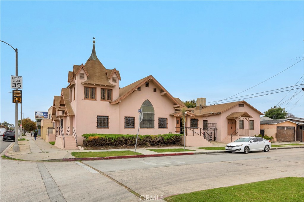 1101 W Florence Avenue