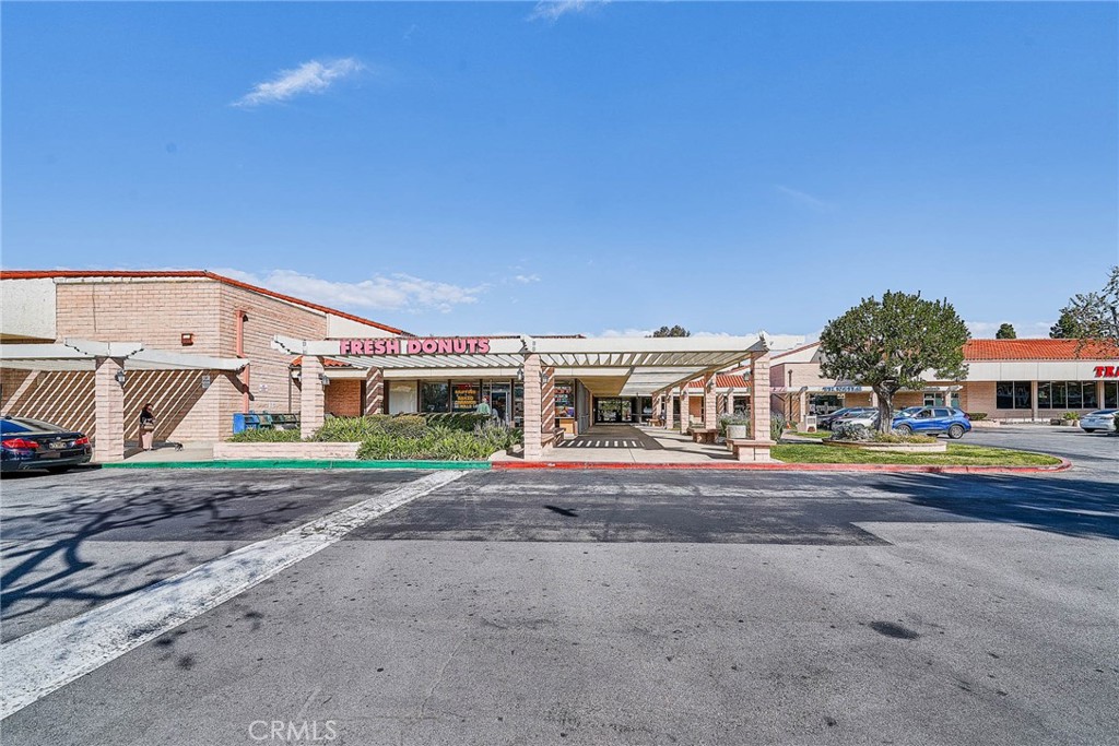 413 E Avenida De Los Arboles Property Photo 7