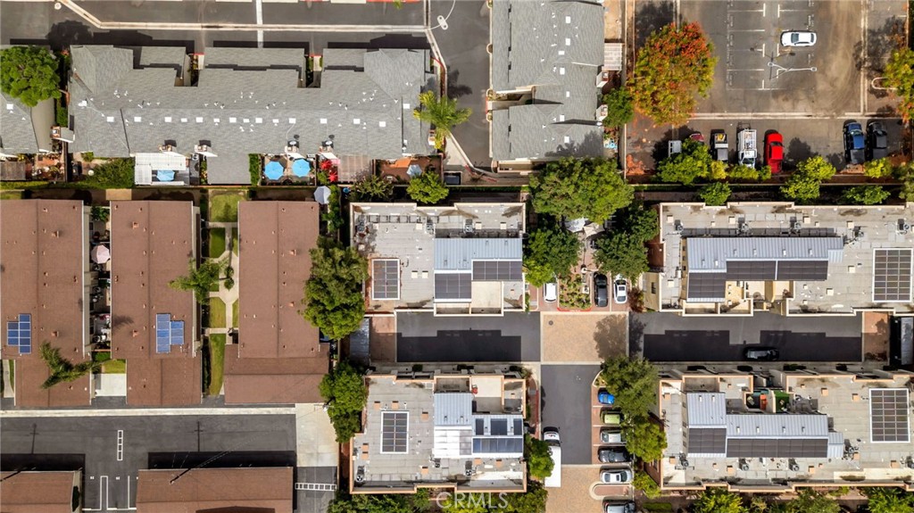 563 W Maple Avenue Property Photo 5