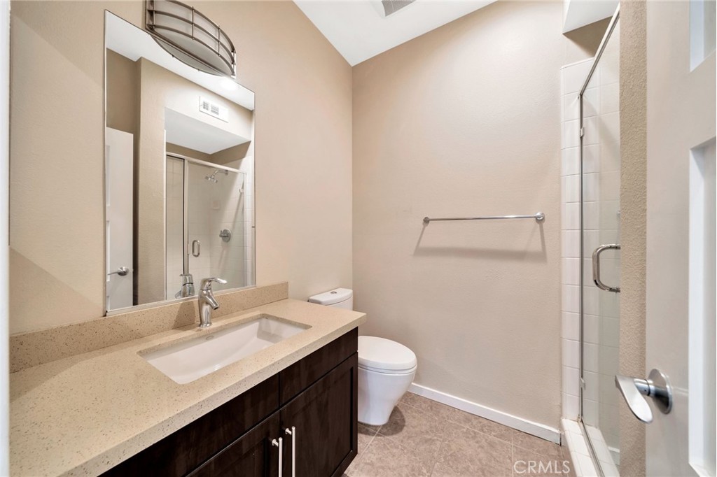 563 W Maple Avenue Property Photo 15