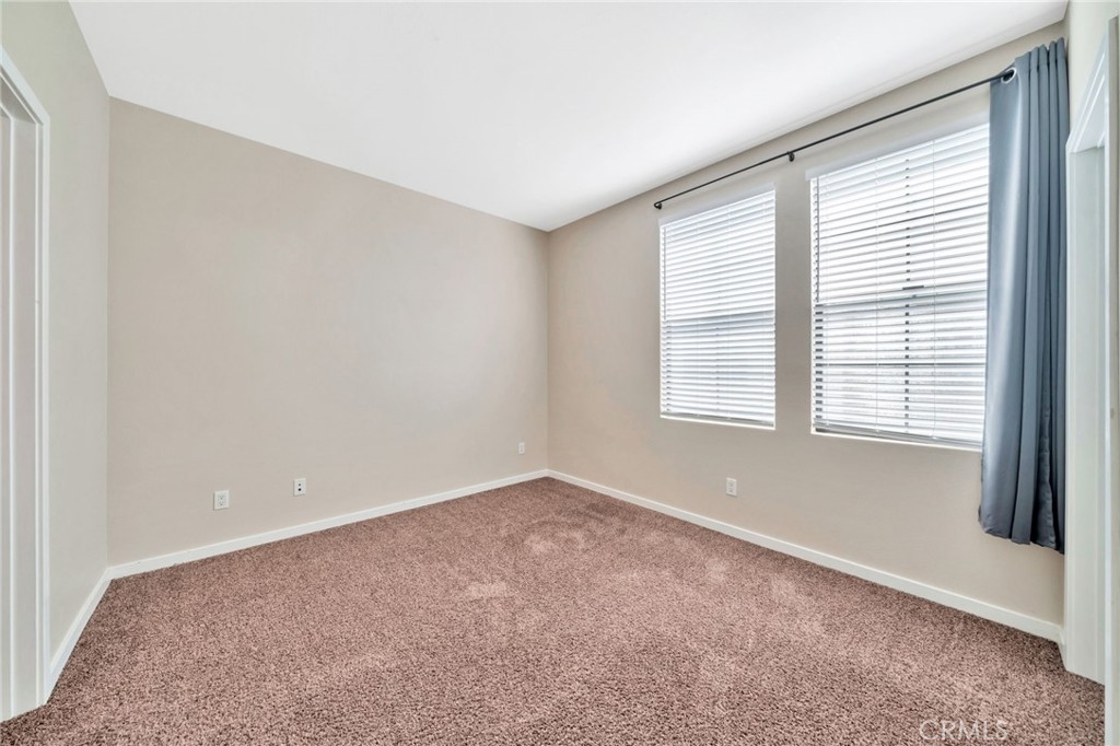 563 W Maple Avenue Property Photo 16