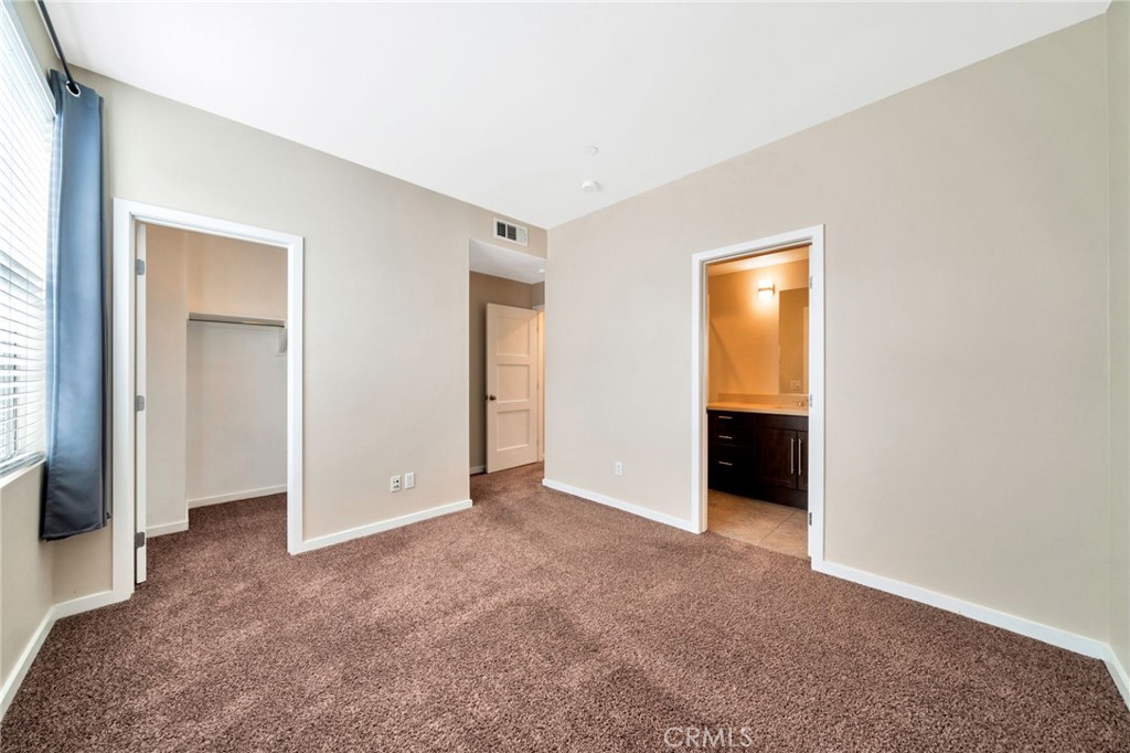 563 W Maple Avenue Property Photo 17