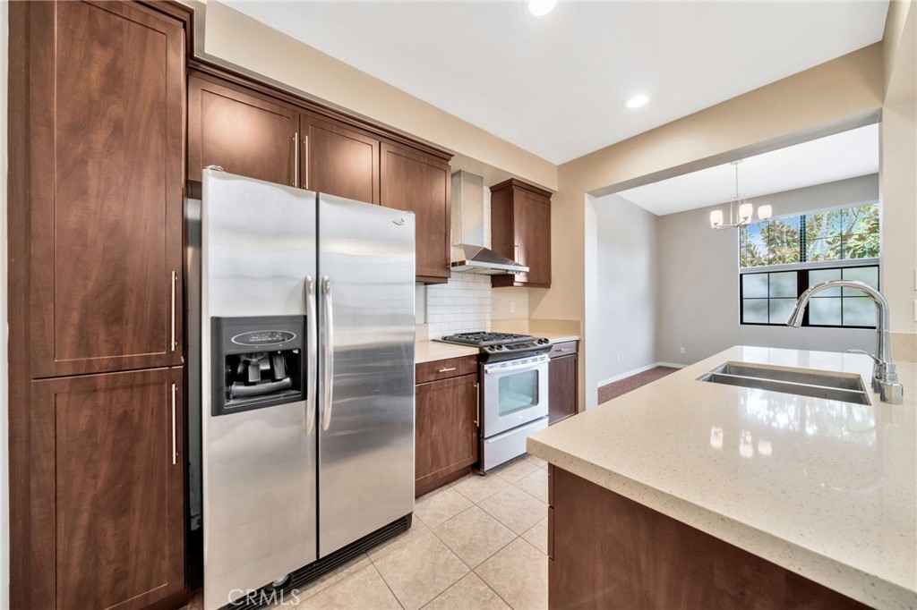 563 W Maple Avenue Property Photo 24