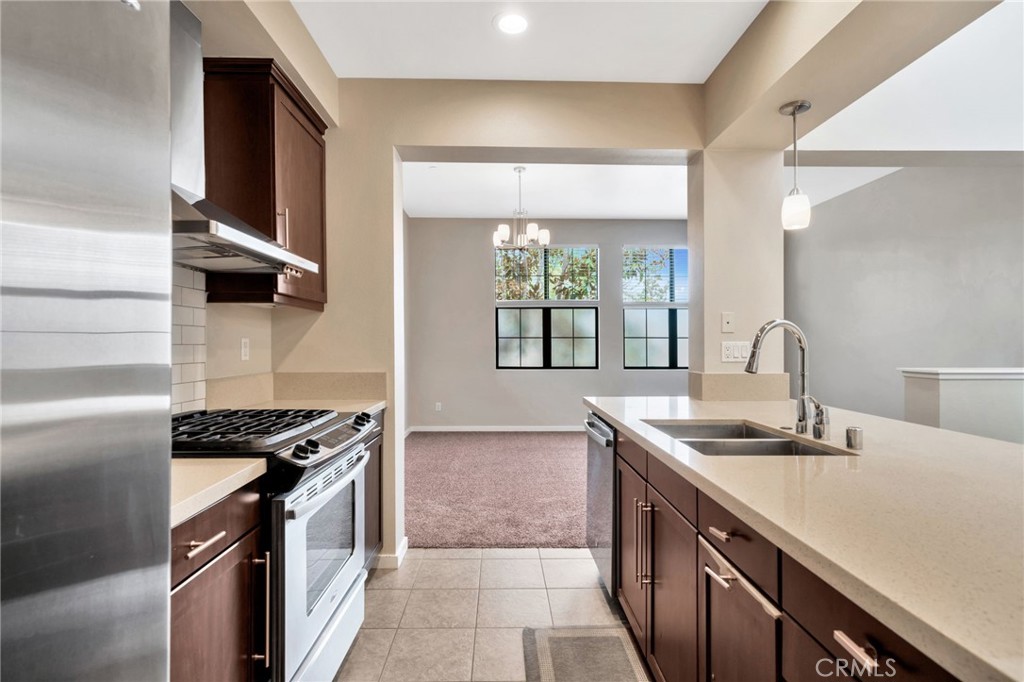 563 W Maple Avenue Property Photo 28