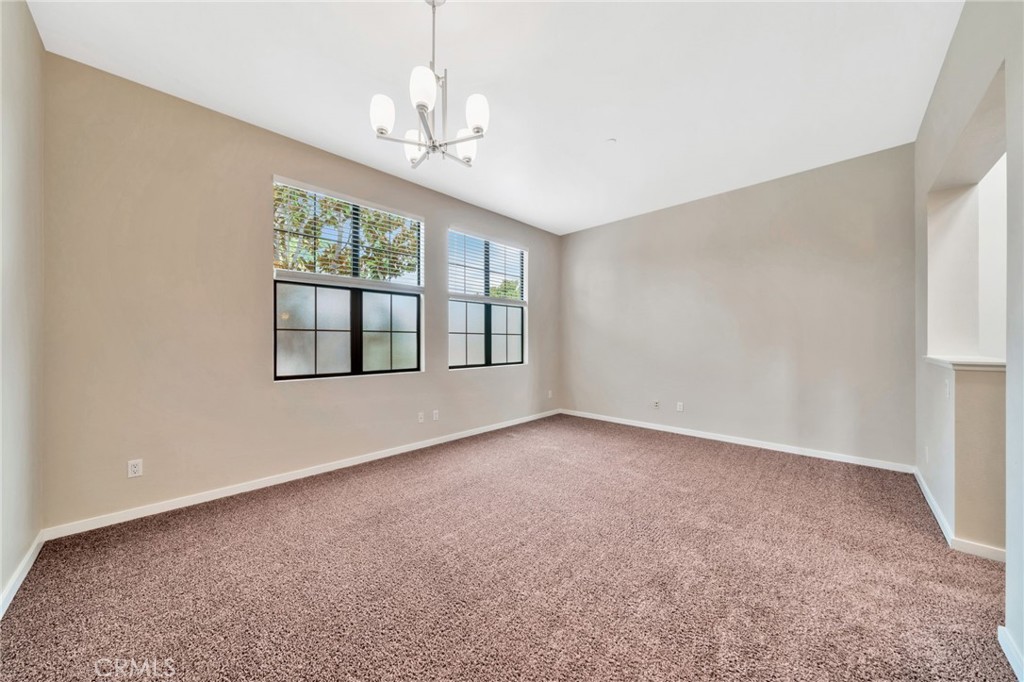 563 W Maple Avenue Property Photo 31