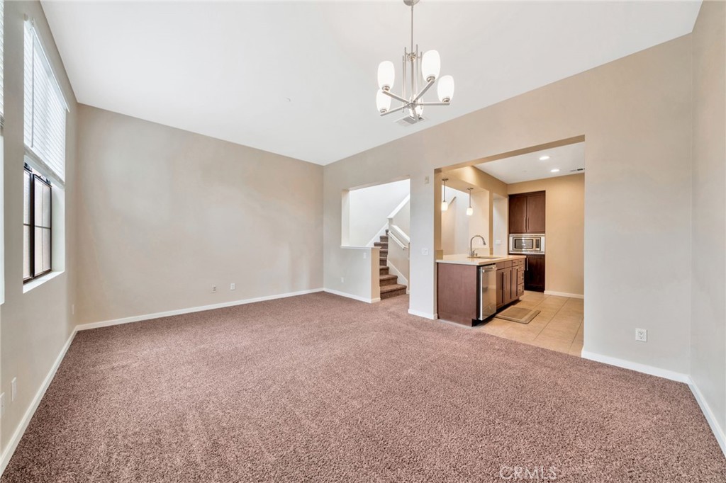 563 W Maple Avenue Property Photo 32