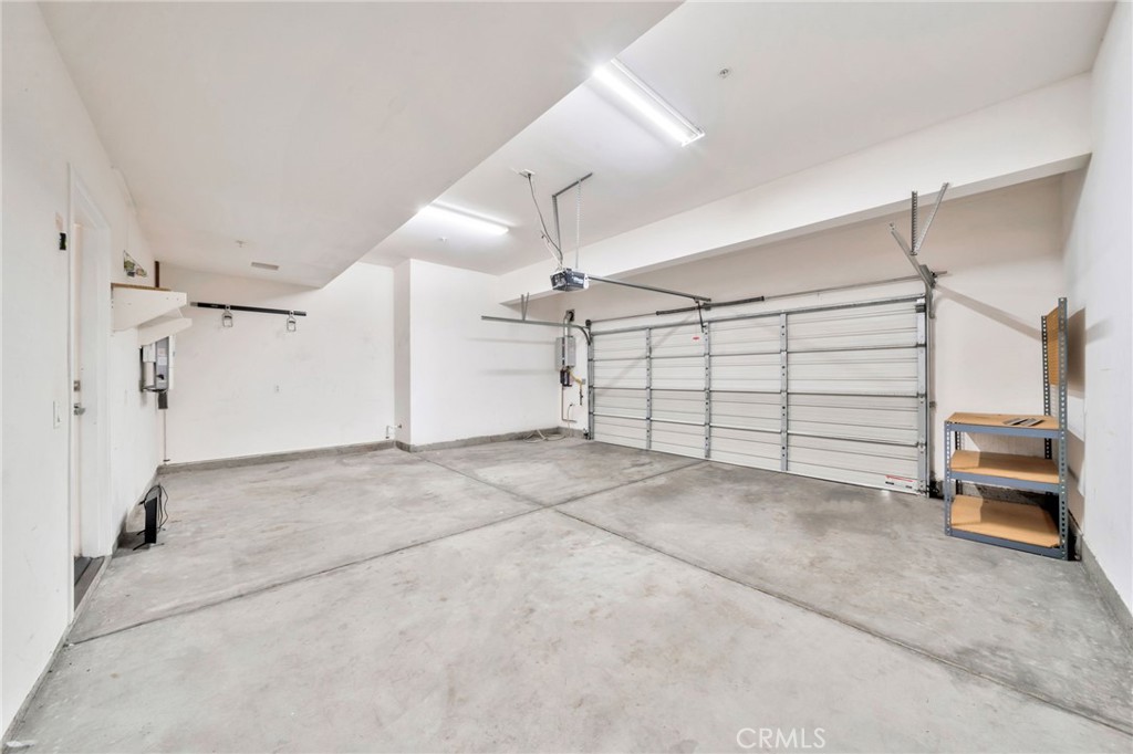 563 W Maple Avenue Property Photo 40