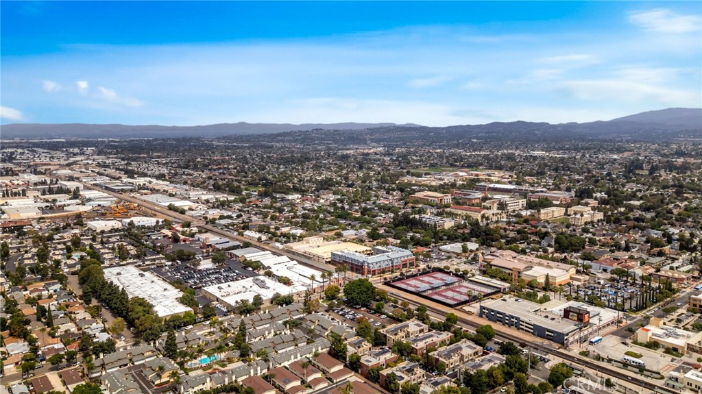 563 W Maple Avenue Property Photo 44